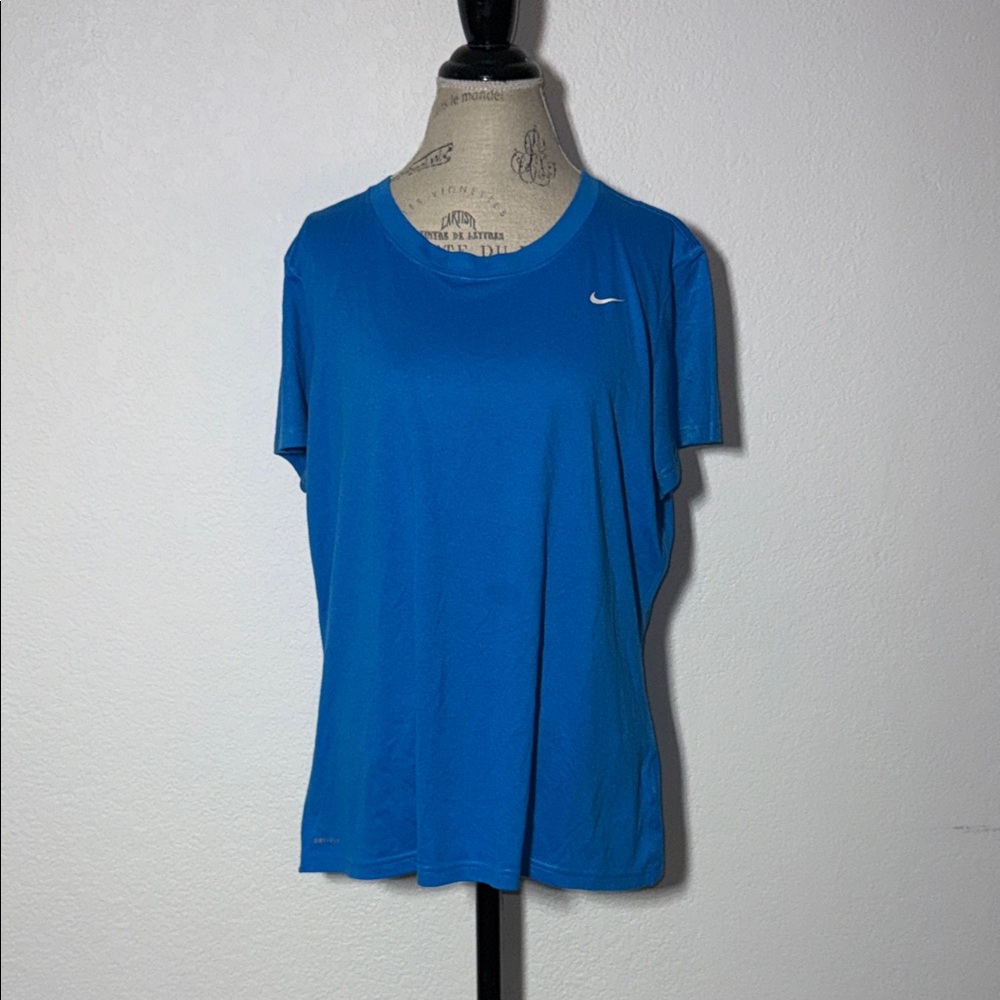 Nike Women's Vibrant Blue Short Sleeve Tee